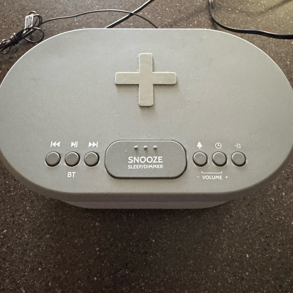 i-Box Dawn - put your charging cables to bed
